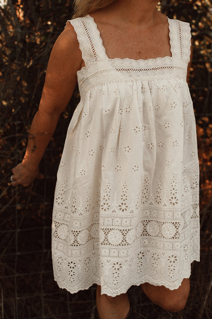 Ivory Meadow Mini